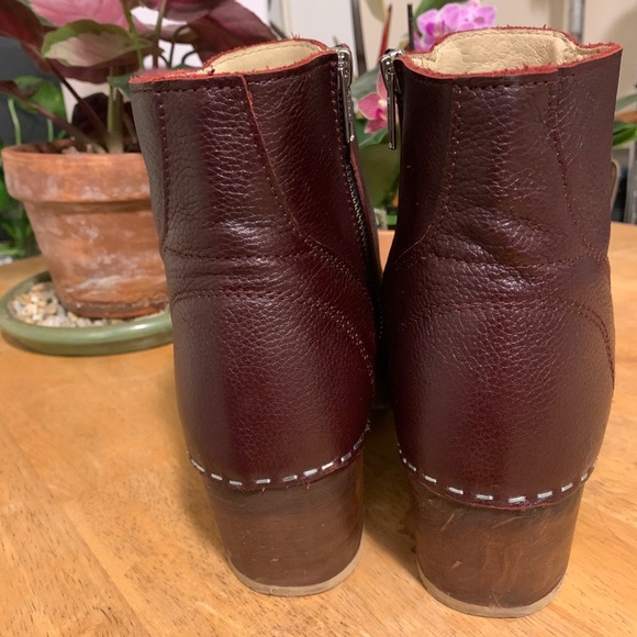 Maguba Clogs - Picture 6 of 9